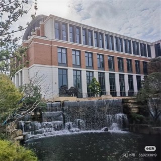 华为全球更大练秋湖研发中心启用 上海打通员工通勤最后一公里