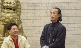 李嘉诚，多事之秋(李嘉诚的对联谁写的)