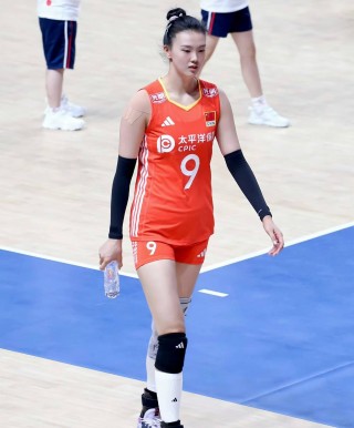 中国女排张常宁事件(中国女排张常宁事件是哪一年)