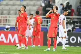 国足今晚迎来亚洲杯首战(国足今晚迎来亚洲杯首战哪里直播)