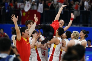 中国女篮现场直播决赛(中国女篮今晚决赛直播回放)