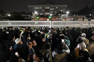 韩国实施 *** 令人错愕 但军管在其历史上并不新鲜