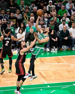 黑8体育nba直播(黑8比赛2018视频直播)