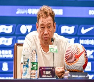 英超免费直播詹俊pptv(pptv英超直播 詹俊 无插件)