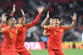 足球中国vs日本(中央5+今天现场直播)