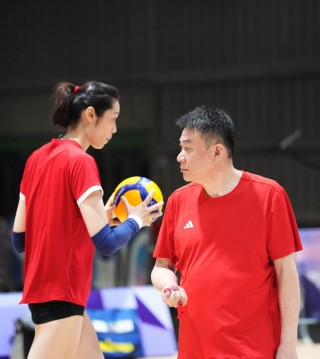 中国女排新任主教练(中国女排新任主教练蔡斌)