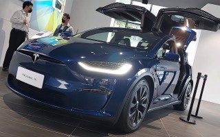 特斯拉汽车2023款最新款价格(特斯拉汽车2023款最新款价格多少钱)