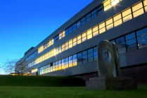 南安普顿大学(南安普顿大学和利兹大学哪个好)
