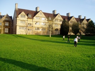 布里斯托大学(布里斯托大学学费)