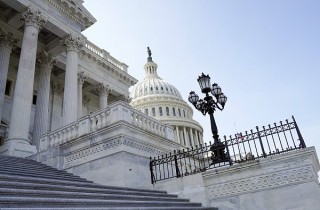 美国2024财年预算赤字预测上调27% 至约1.9万亿美元