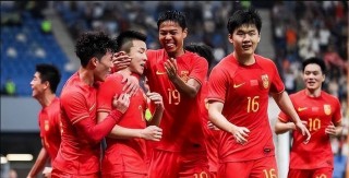 亚洲杯今晚中国队直播(亚洲杯今晚中国队直播吗)
