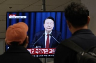 韩国当局37年来首次发布 *** 令 尹锡悦举动引海内外高度关切
