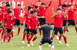 足球前国脚逃跑国外(前国足球员出什么事了)