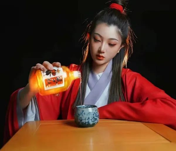 让年轻人爱上白酒，不是伪命题(让年轻人爱上白酒,不是伪命题吧)  第1张