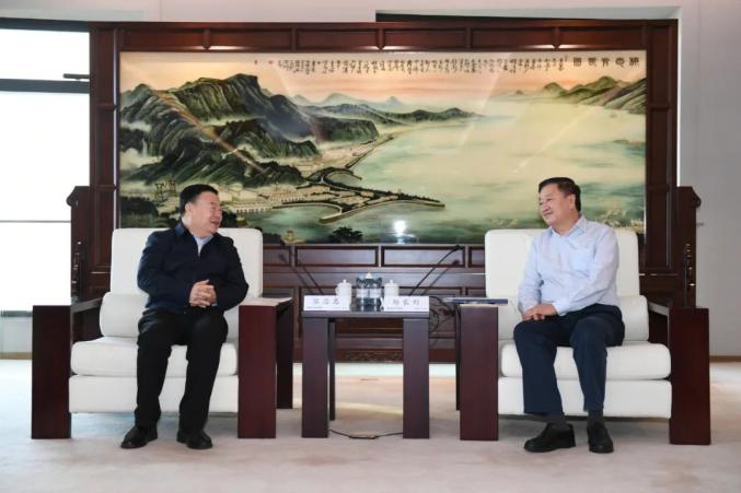 包含杨长利委员：能源转型步伐加快的词条  第1张