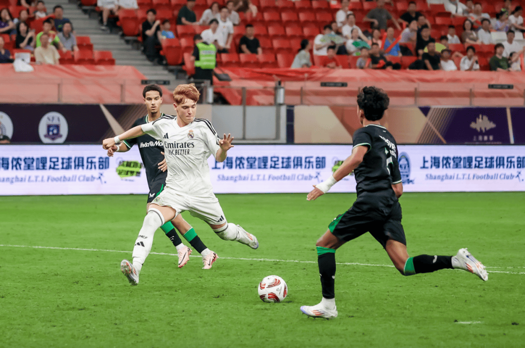 国际米兰vs皇马(国际米兰vs皇马比分)  第1张