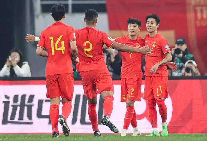 中国足球队比赛直播(24足球直播在线直播观看免费)  第2张