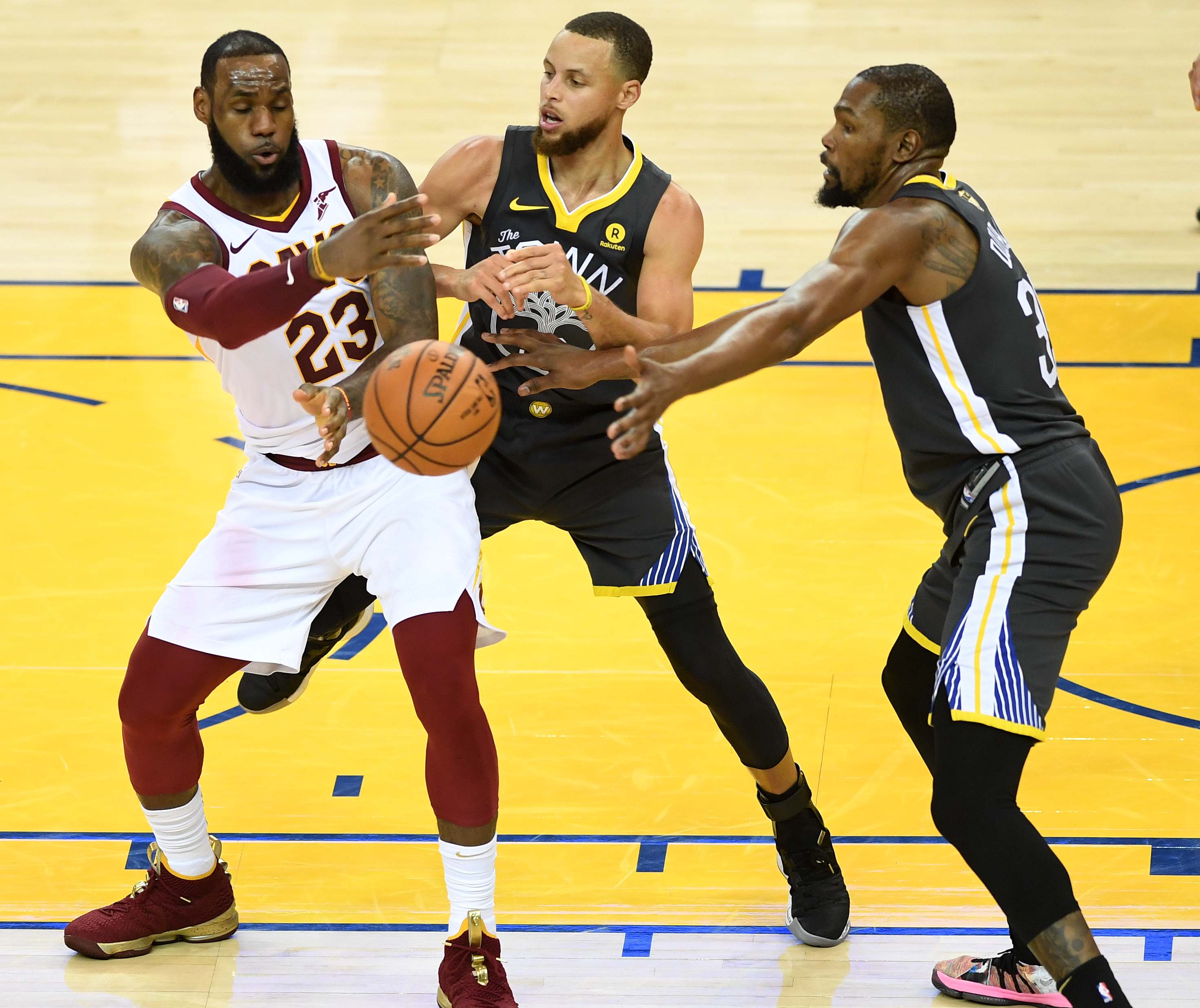 nba总决赛现场直播视频(nba总决赛现场直播视频在线观看)  第2张