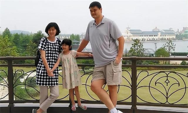 姚明老婆叶莉身高(姚明夫人叶莉身高是多少米)  第2张